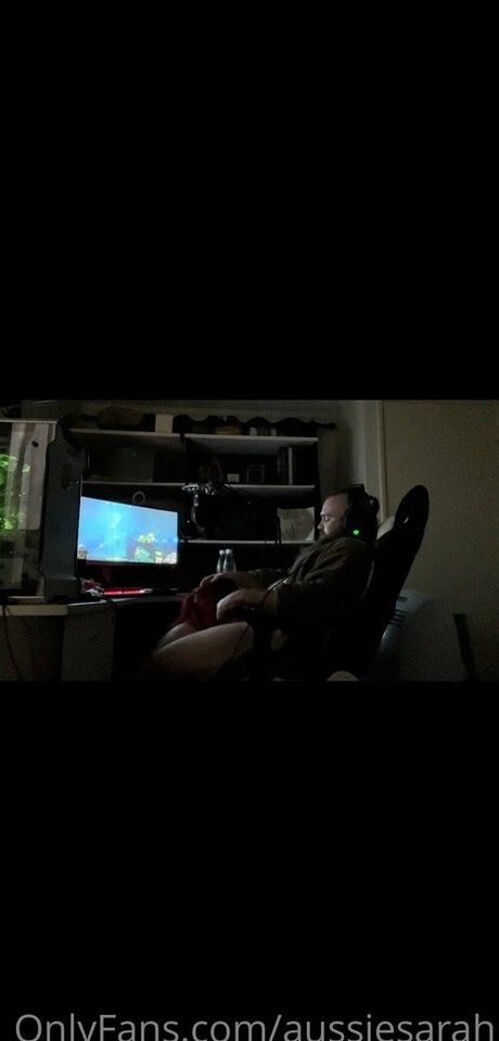 shemale handjob onlyfans sexy nude pic