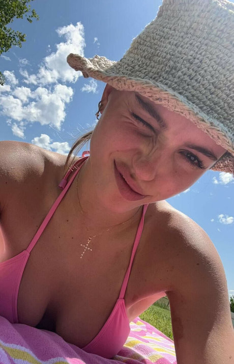 big natural tits onlyfans top img