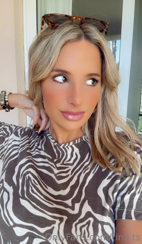 tina ts naked model picture