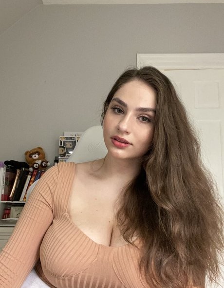 Elisabeth Marchini pretty model picture