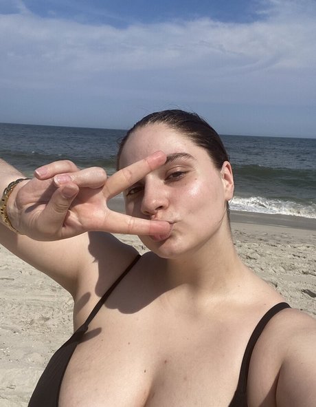 Elisabeth Marchini pornstar xxx galleries