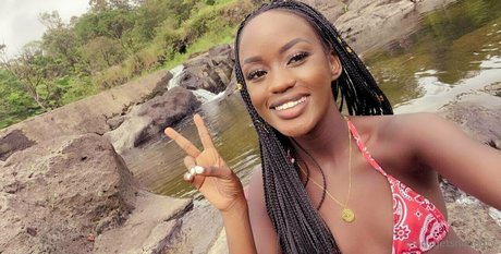 cindygetsnaughty pornstar sexy photos