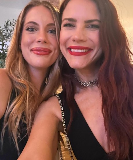 Courtney Hope star pretty image