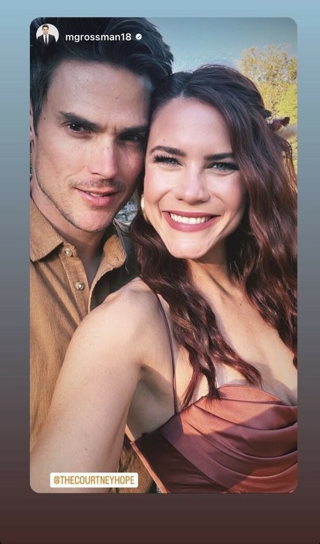 Courtney Hope pretty model pics