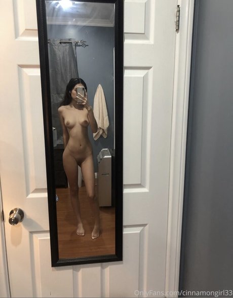 freakshow nude actress photos