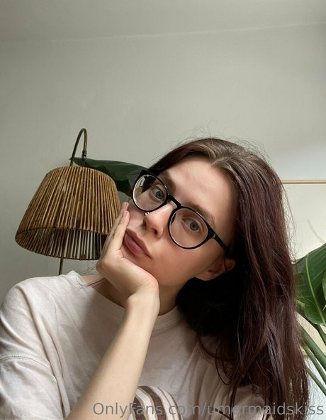 umermaidskiss best model photos