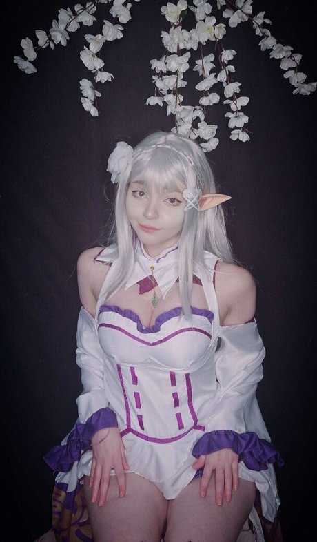 Linaneyeon nude model pic