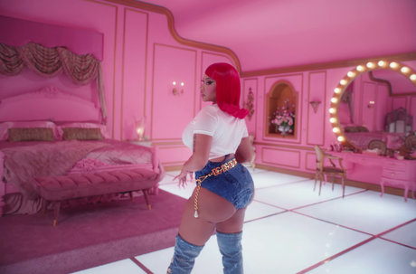 Nicki Minaj pornstar pretty archive