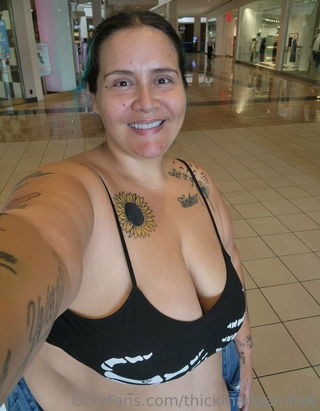 thickmadaamfree hd actress photo