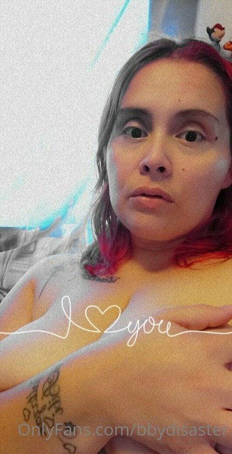 thickmadaamfree erotic model image