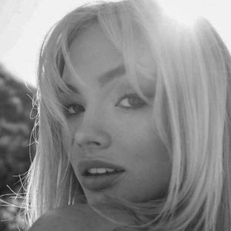 lesbian ass onlyfans exclusive images