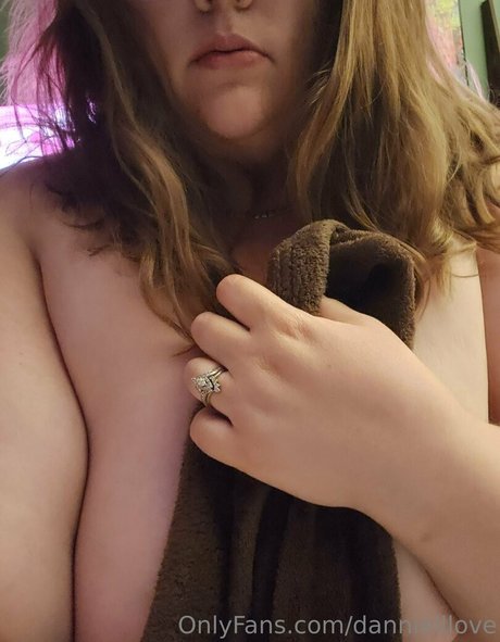 dannielllove free pornstar img