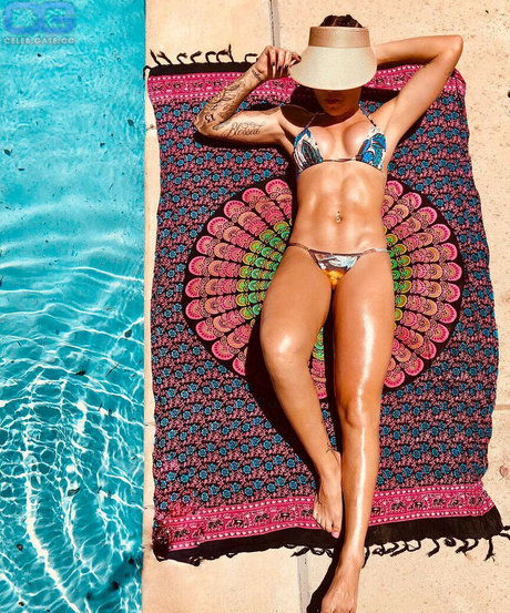 Leticia Bufoni model sex images