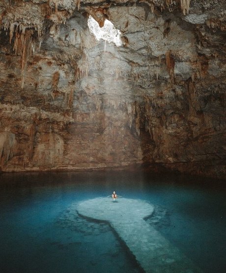 Leticia Bufoni model sexy image