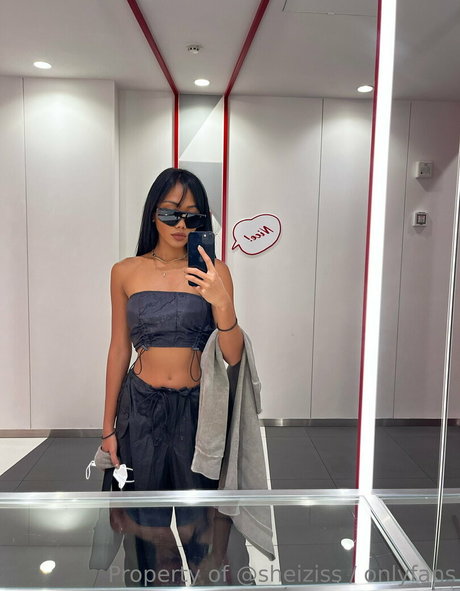 Sheiziss sexy model image