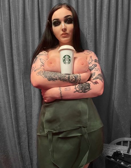 Missspookyrose model pretty images