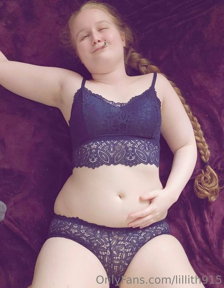 lillith915 star erotic pic