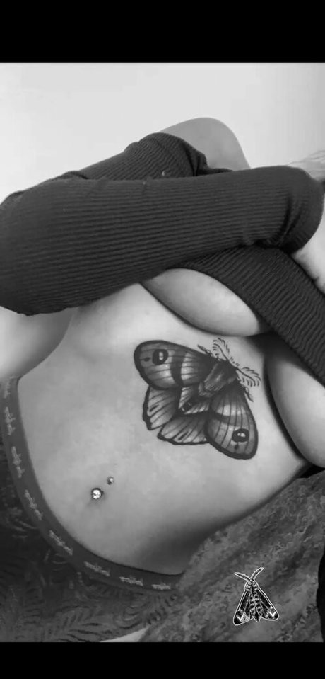 Tegan Tinks erotic star pic