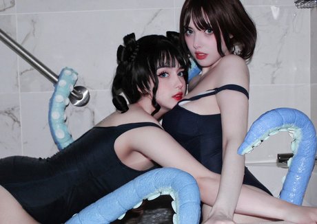 Suakirin Suaki star erotic galleries