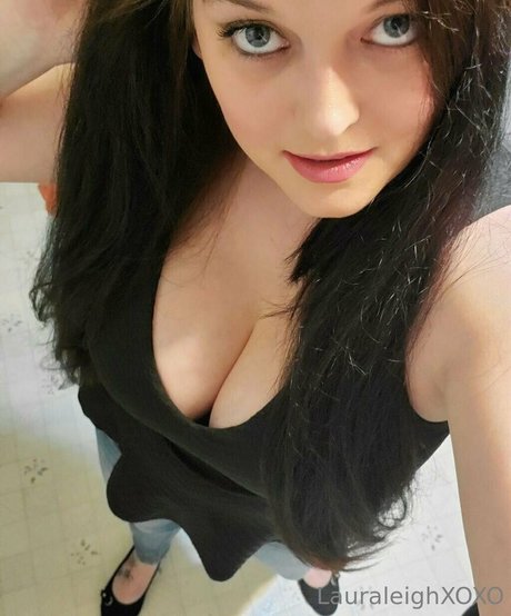 the laurajohnson pretty model img