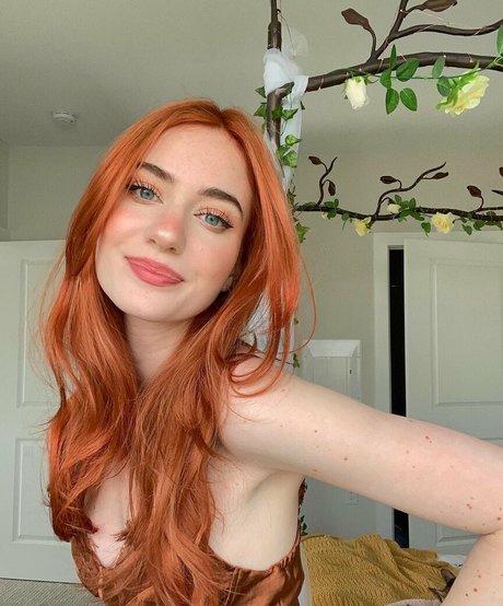 Kennedy Walsh porn model images