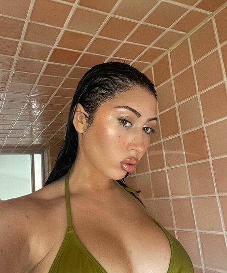 Kali Uchis perfect star gallery