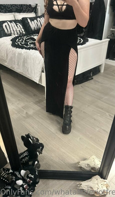 whatalittleriotfree model sex photo