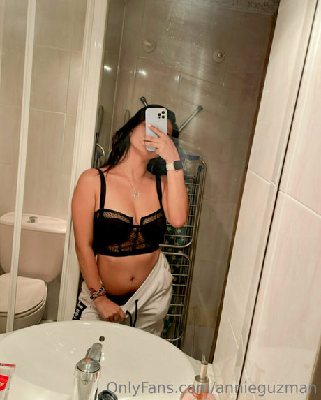 annieguzman model perfect photos