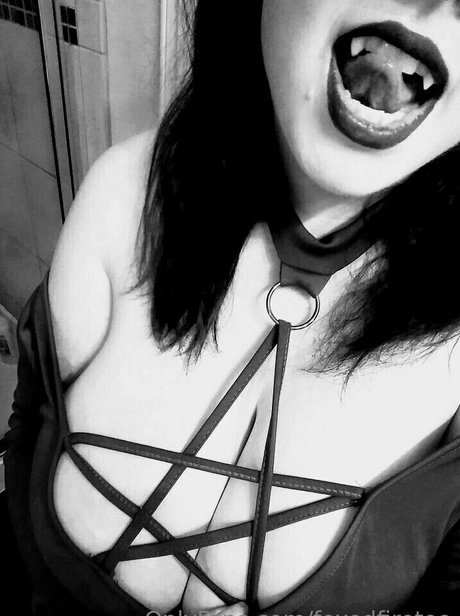 foxedfiretoo pretty model pic