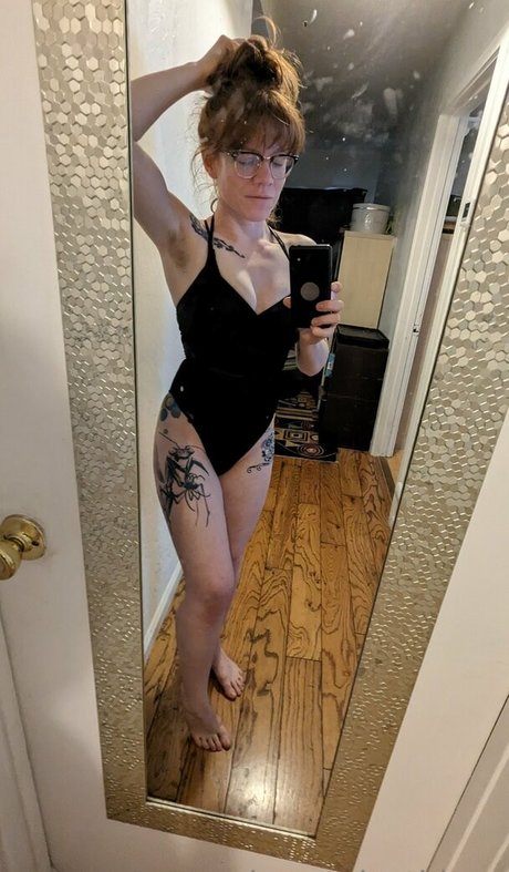 skinny blonde milf onlyfans sexy xxx photo