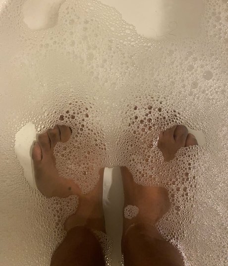 yummybrownfox model image