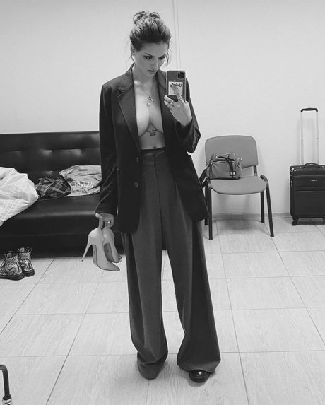 big tits skinny onlyfans free nude pic