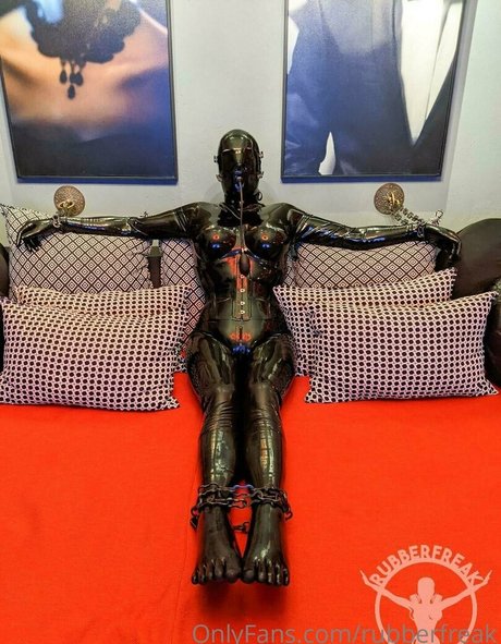 rubberfreak nude pornstar gallery