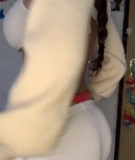 danikit naked pornstar image