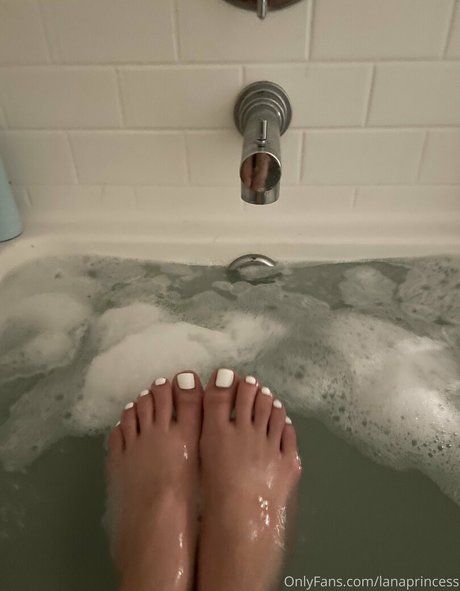 avianaviolet nude star galleries