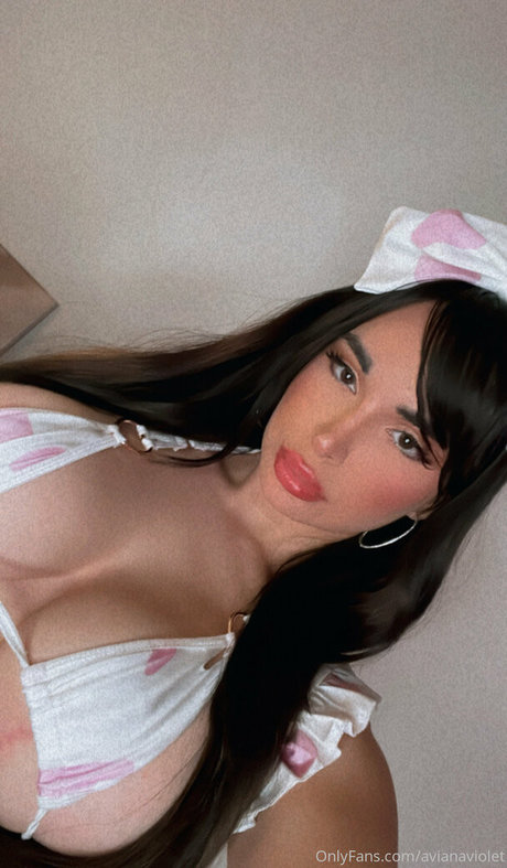 avianaviolet model sexy archive