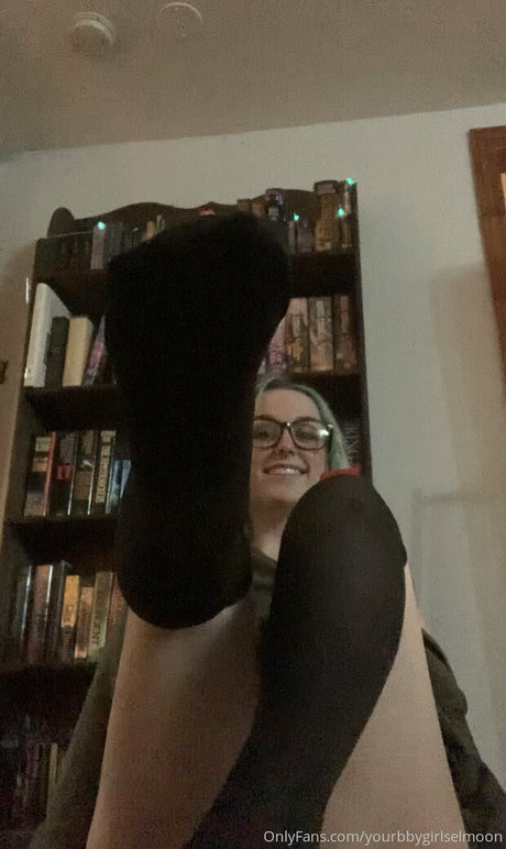 yourbbygirlselmoon pornstar erotic photo