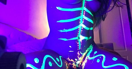 luxie xo xxx model img