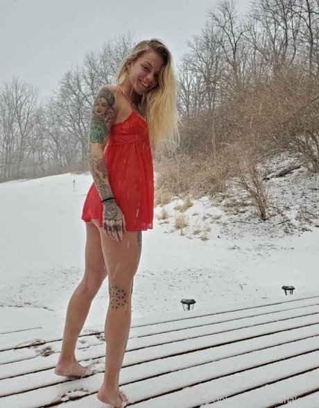 unalome hot actress pictures