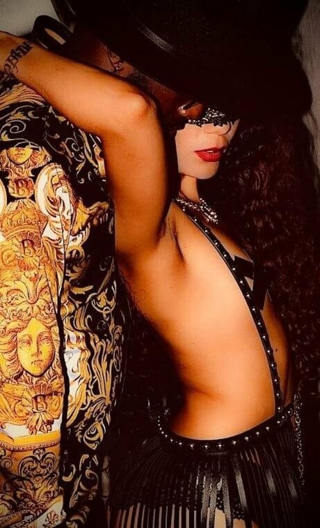 nakedintelligenceraw porn model photos