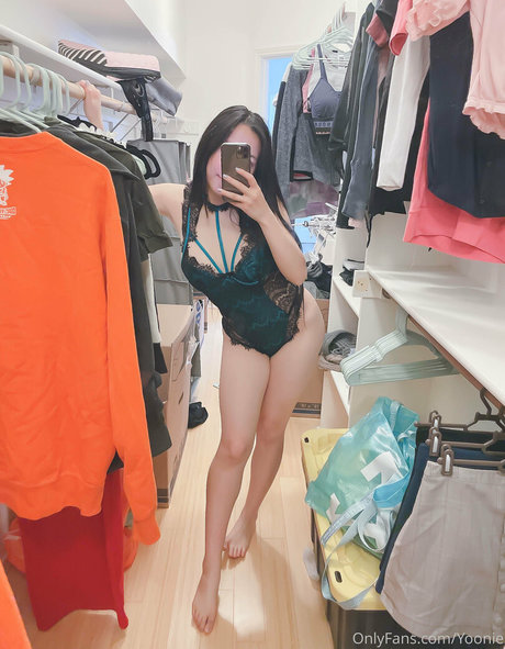 yooniefree model art galleries