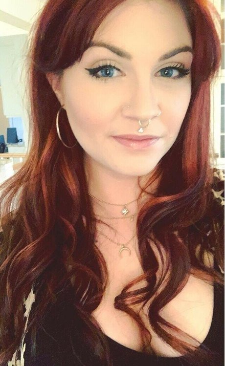 official miss gigi pretty star photos