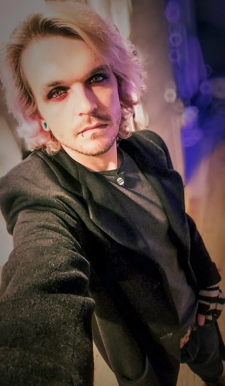 joystiknik star exclusive pic