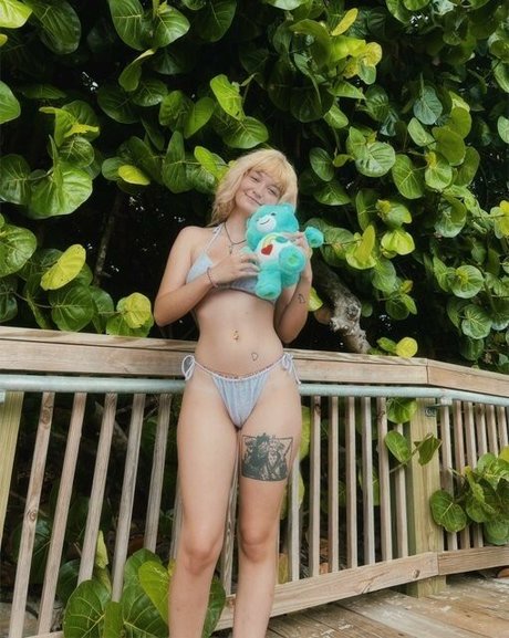 Nekohails model adult img