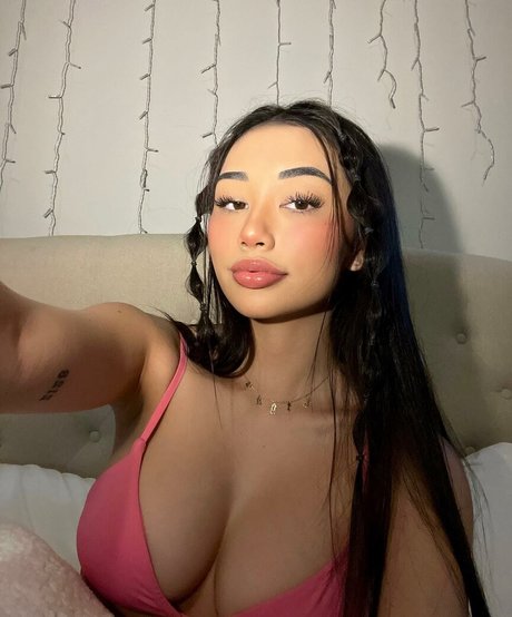 Ellerie Marie adult model gallery