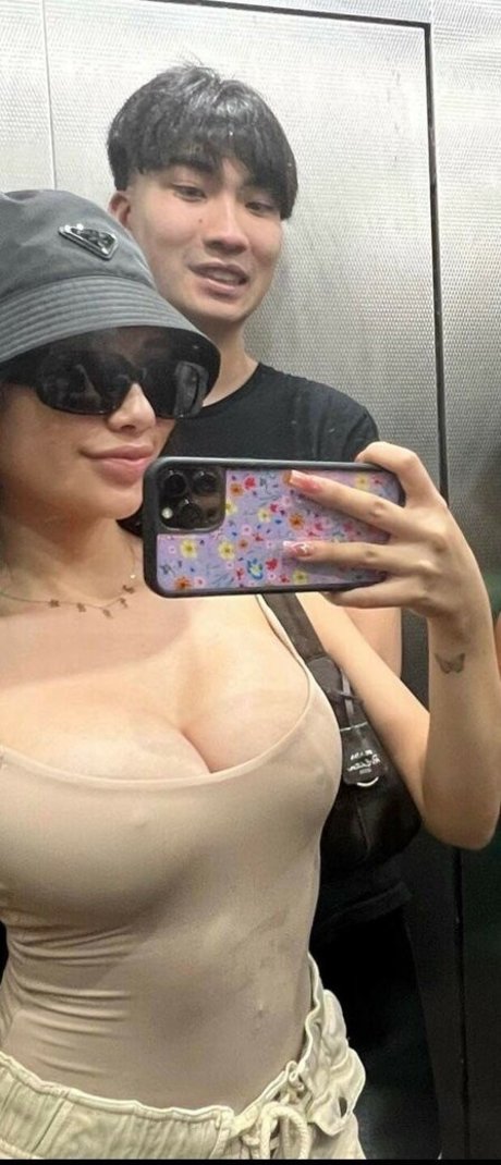 Ellerie Marie model nudes image