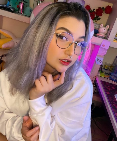 pierced nipples onlyfans hd pic