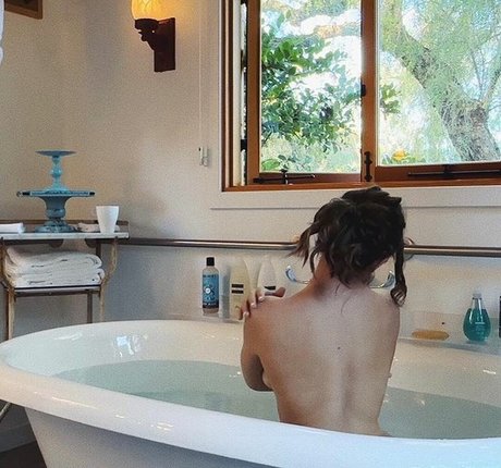 creammsodaa nude actress images