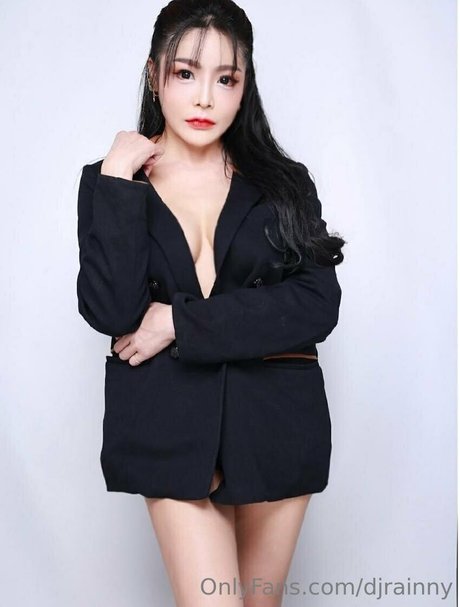 djrainny naked actress gallery