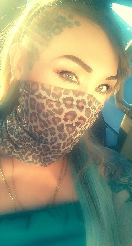 sinssexytattoosntitties erotic actress image